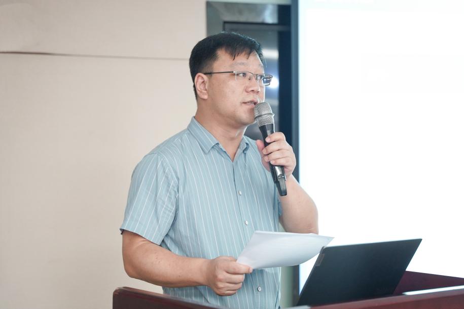 16865627391460563189